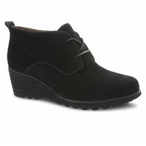 Dansko Cadee Womens size 42/US11 Lace-up Wedge Boots Black Nubuck
